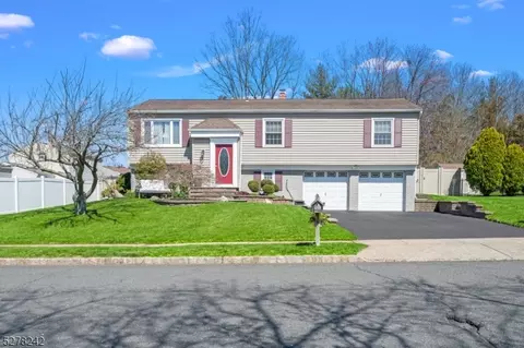 10 Pierson Dr, Hillsborough, NJ 08844