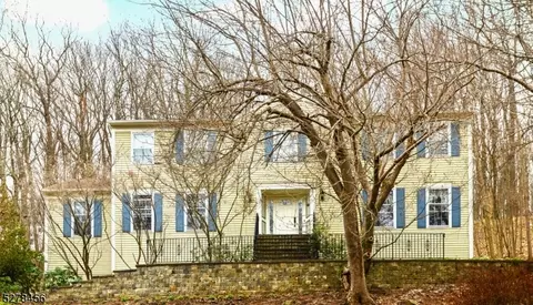 51 Forrest Rd, Randolph, NJ 07869