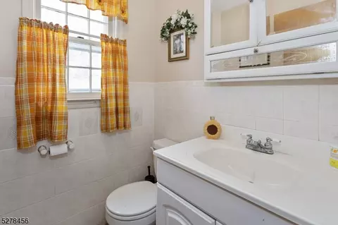 51 Forrest Rd, Randolph, NJ 07869 photo 15