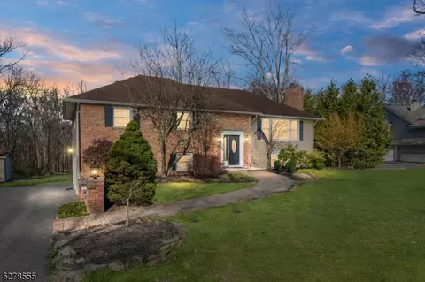 48 Stella Dr, Bridgewater, NJ 08807