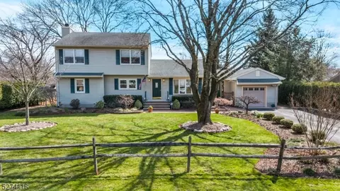 81 Wilson Rd, East Franklin, NJ 08873