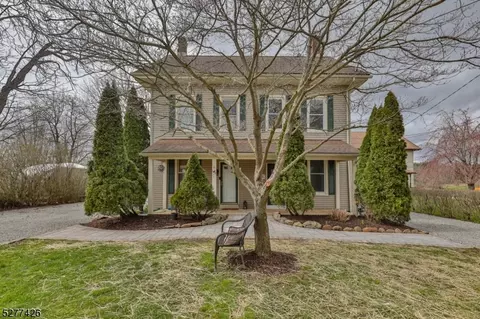 184 Changewater Rd, Washington Twp, NJ 07882