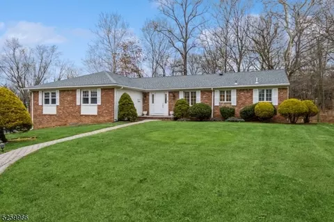 1 Princeton Rd, Livingston, NJ 07039