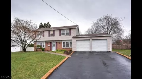 8 Larsen Rd, Franklin Twp, NJ 08873