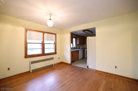 131 Macdonald Dr, Wayne, NJ 07470 photo 6