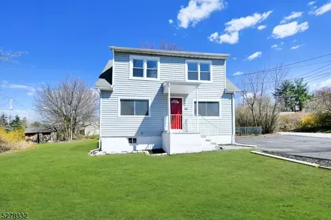650 Ridge Rd, West Milford, NJ 07480