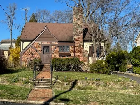 386 Windsor St, North Plainfield, NJ 07060