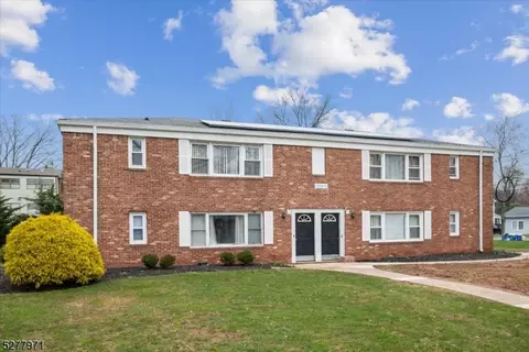 1 Stanford Dr #2B, Bridgewater, NJ 08807