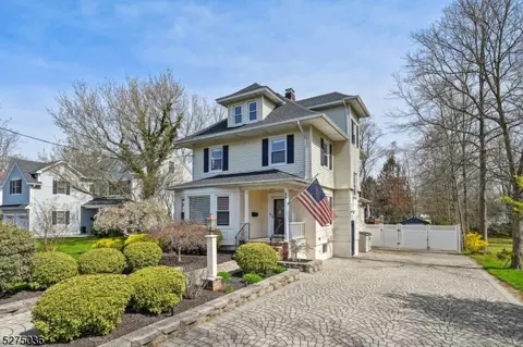 24 Dean St, Madison, NJ 07940