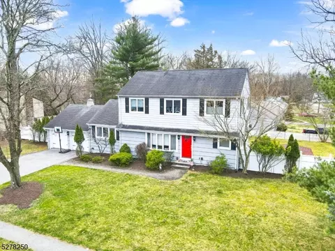 142 Franklin Ave, Oakland, NJ 07436