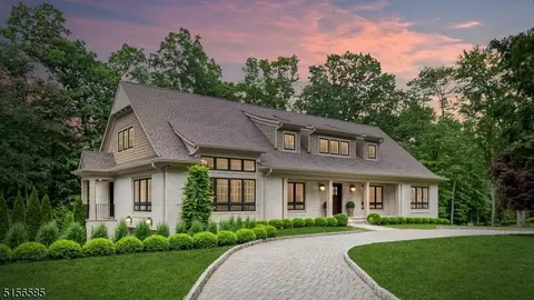 11 White Pine Rd, Upper Saddle River, NJ 07458