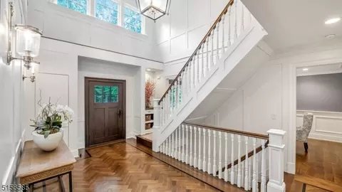 11 White Pine Rd, Upper Saddle River, NJ 07458 photo 3
