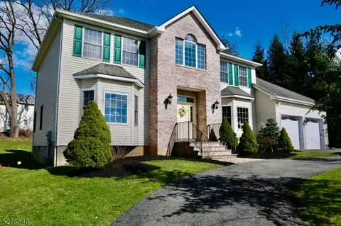 12 Dorian Ter, East Hanover, NJ 07936