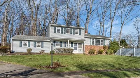 8 Lorenz Pl, Wayne, NJ 07470