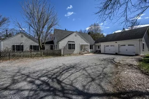 164 Old Clinton Rd, Flemington, NJ 08822