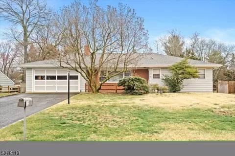 75 Hillview Ave, Franklin Twp, NJ 08823
