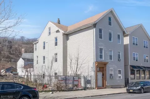 630 Main St, Paterson, NJ 07503