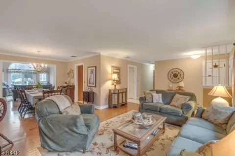27 Manor Dr, Wayne, NJ 07470 photo 13