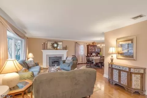 27 Manor Dr, Wayne, NJ 07470 photo 11