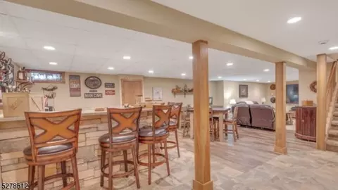 27 Manor Dr, Wayne, NJ 07470 photo 31