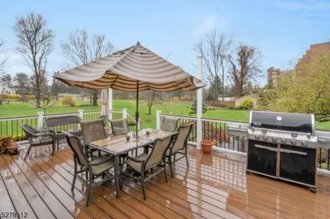 27 Manor Dr, Wayne, NJ 07470 photo 8