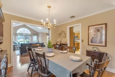 27 Manor Dr, Wayne, NJ 07470 photo 21