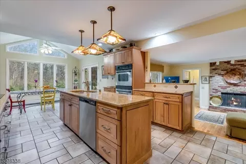 41 Fredonia Rd, Fredon Twp, NJ 07860