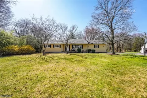 560 Rolling Hills Rd, Bridgewater, NJ 08807