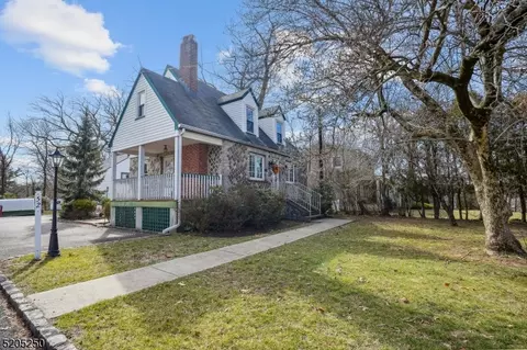 52 E Mcclellan Ave, Livingston, NJ 07039