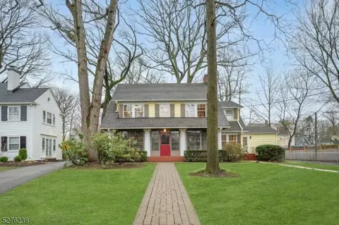 183 Park St, Montclair, NJ 07042