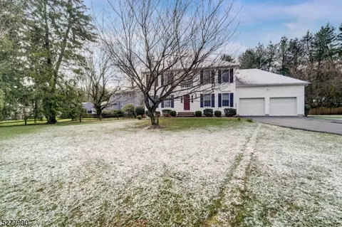 79 Beech Rd, Randolph, NJ 07869