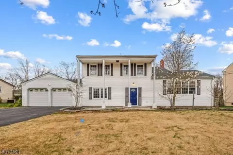 8 Snoozin Tree Ln, Parsippany-troy Hills Twp, NJ 07054