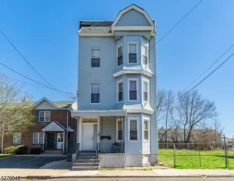 488 S 11th St, Newark, NJ 07103