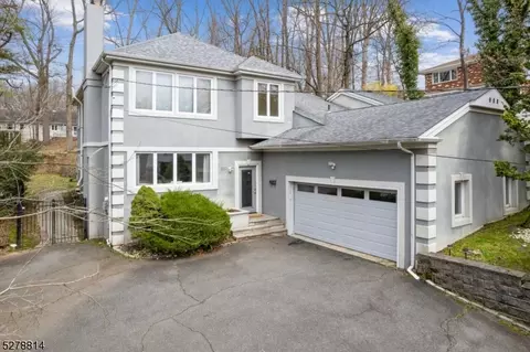 387 Roberts Ln, Scotch Plains, NJ 07076