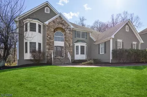 18 Talmadge Ln, Bernards, NJ 07920