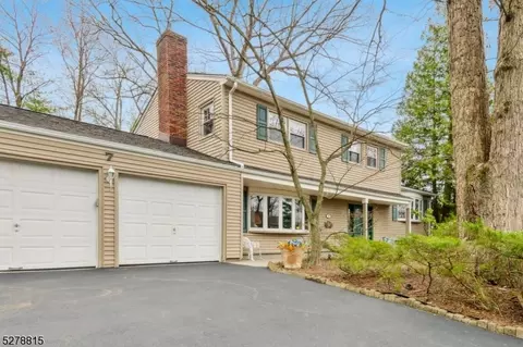 7 Sierra Ter, Wayne, NJ 07470