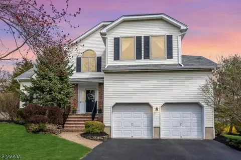 11 Steeple Chase Ct, Bedminster, NJ 07921