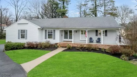 10 Linda Ln, Summit, NJ 07901