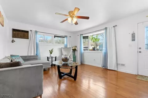 1408 Washington Ave, Pompton Lakes, NJ 07442