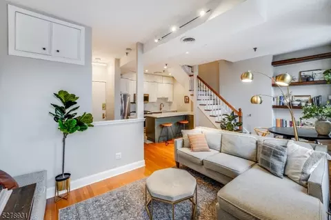906 Washington St #D, Hoboken, NJ 07030
