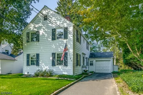 35 Maple St, New Providence, NJ 07974