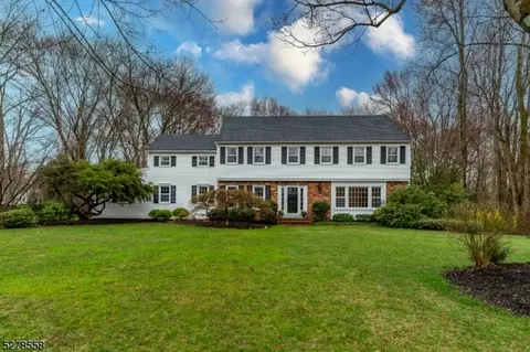 39 Palmerston Pl, Bernards, NJ 07920