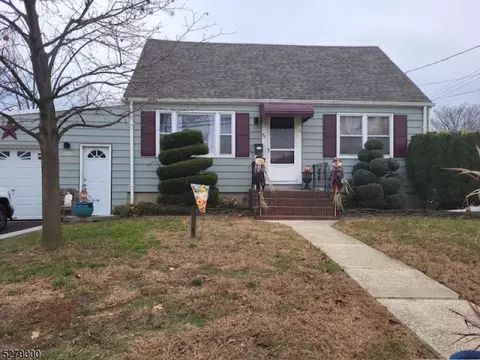 33 Walnut St, Keyport, NJ 07735