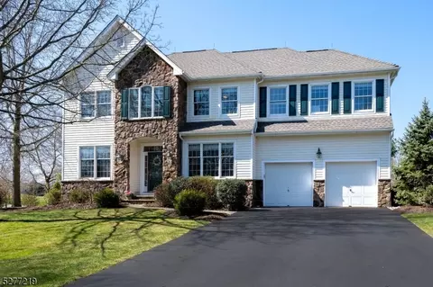 2 Coldstream Ct, Montgomery, NJ 08558 photo 2