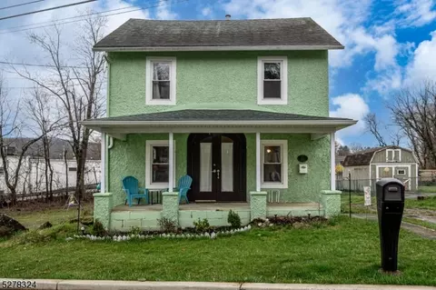 66 High St, Franklin, NJ 07416