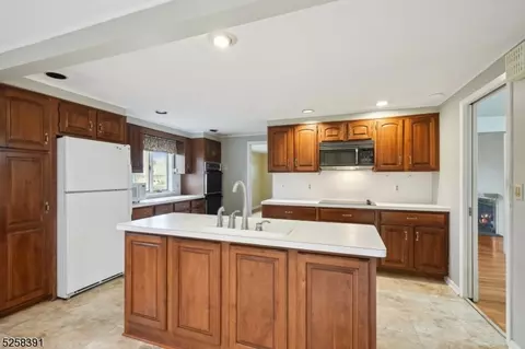 263 Northview Ter, Springfield, NJ 07081 photo 13