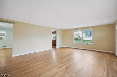263 Northview Ter, Springfield, NJ 07081 photo 4