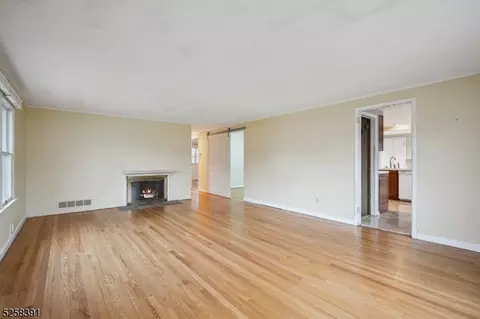 263 Northview Ter, Springfield, NJ 07081 photo 5