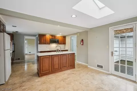 263 Northview Ter, Springfield, NJ 07081 photo 12