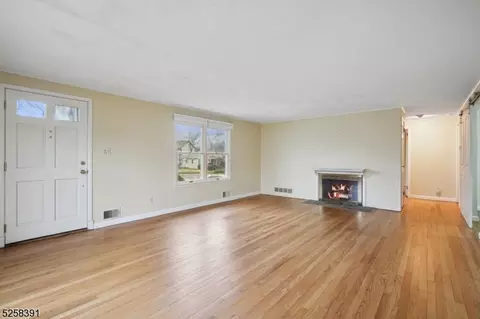 263 Northview Ter, Springfield, NJ 07081 photo 6
